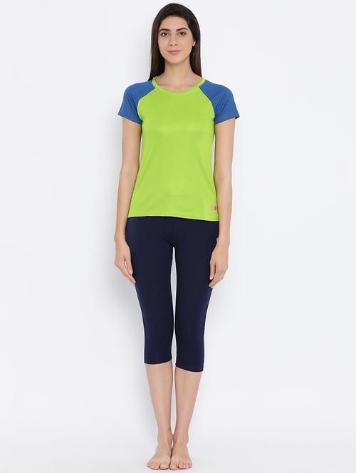 color block tee and capri set - 16293388 - Very Small Image - 1