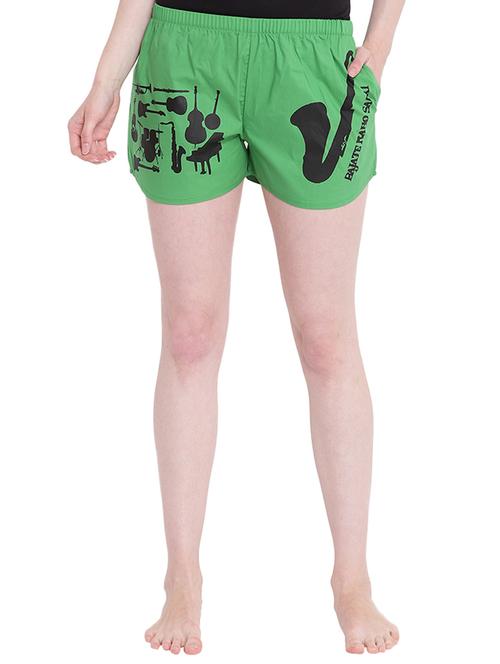pocket patch graphic print shorts - 16302370 - Very Small Image - 1