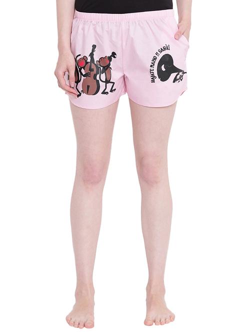 pocket patch graphic print shorts - 16302437 - Very Small Image - 1