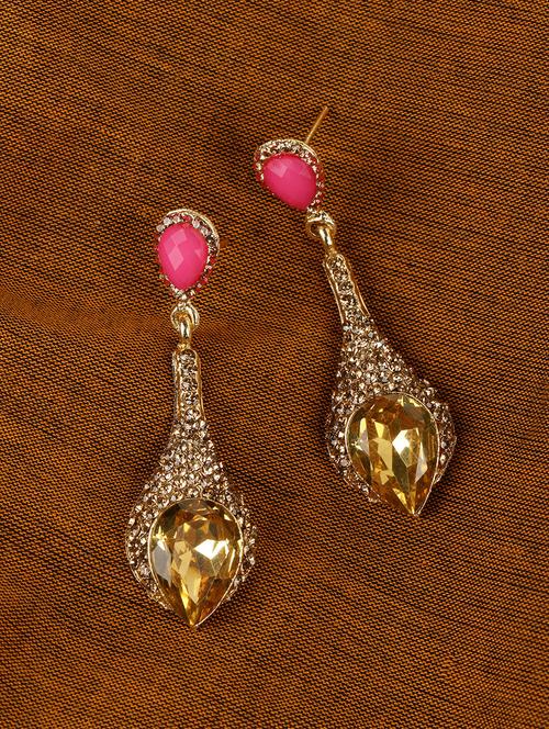 gold brass earring - 16310563 - Very Small Image - 1