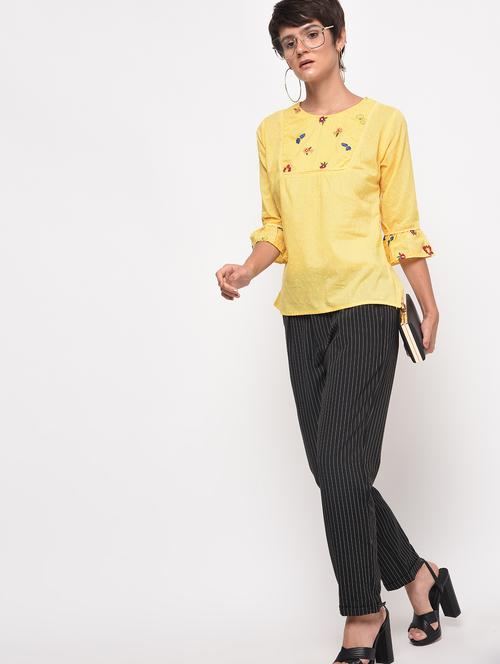 flute sleeved dobby top - 16320264 - Very Small Image - 1