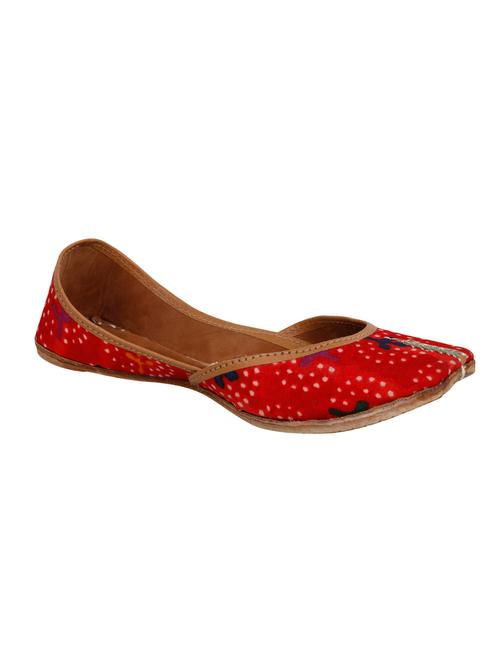 red slip on jutis - 16355015 - Very Small Image - 1