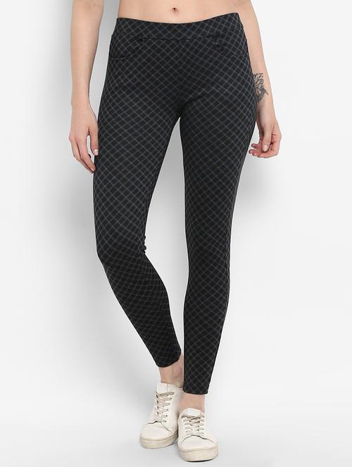 pocket detail checkered jegging - 16357496 - Very Small Image - 1