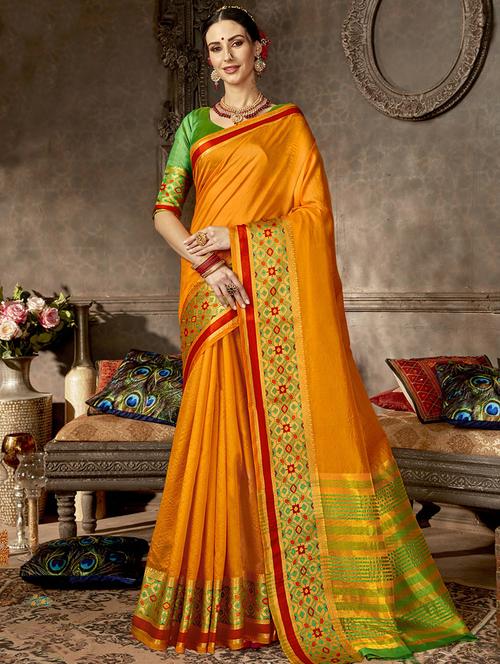 contrast bordered woven saree with blouse - 16362348 - Very Small Image - 1