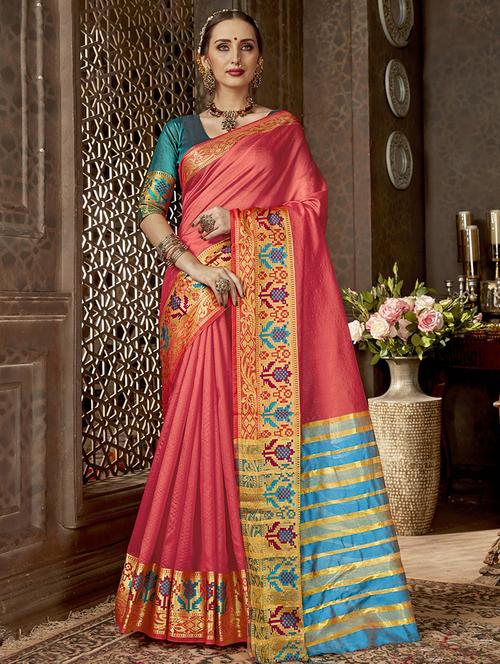 contrast pallu woven saree with blouse - 16362349 - Very Small Image - 1