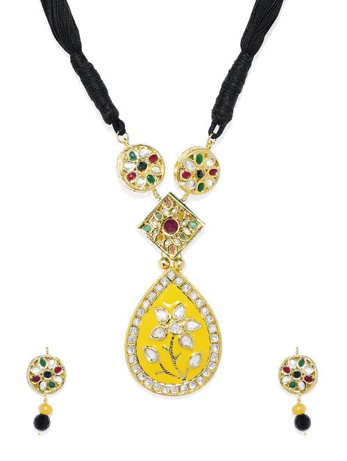 yellow brass necklaces and earring - 16515704 - Very Small Image - 1