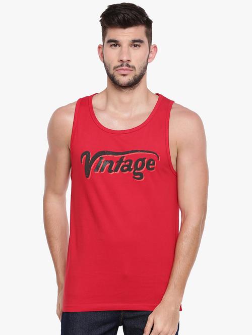 red typographic chest print t-shirt - 16516986 - Very Small Image - 1