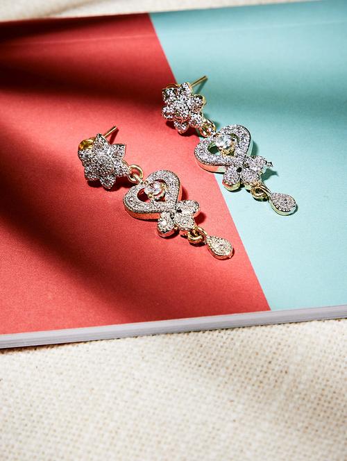 gold metal drop earring - 16532382 - Very Small Image - 1
