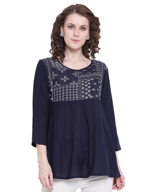 round neck gathered top - 16573973 - Very Small Image - 1