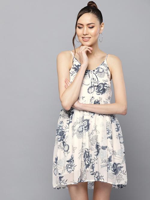 v neck floral flared dress - 16600043 - Very Small Image - 1