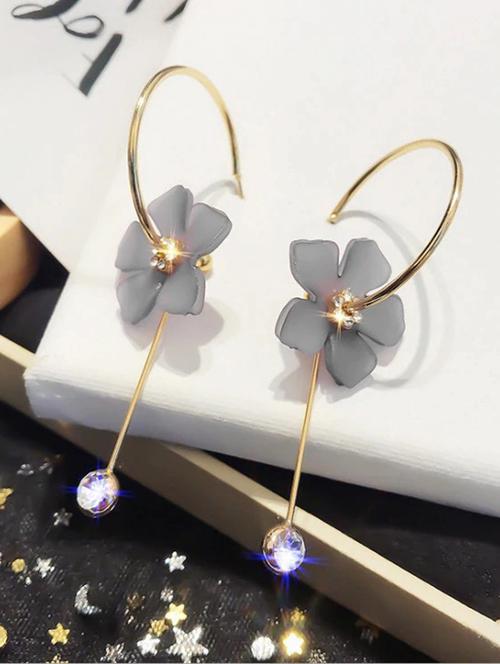 grey metal hoop earring - 16618668 - Very Small Image - 1