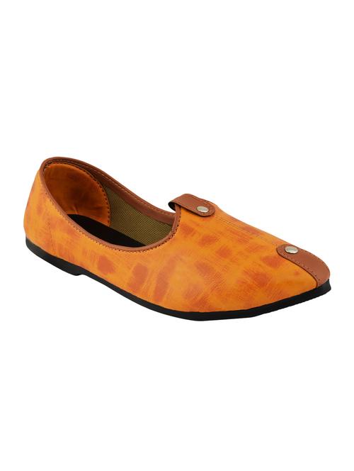 tan leatherette slip on jutis - 16666264 - Very Small Image - 1