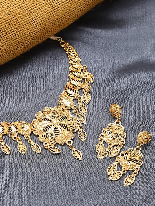 gold metal necklaces and earring - 16668144 - Very Small Image - 1