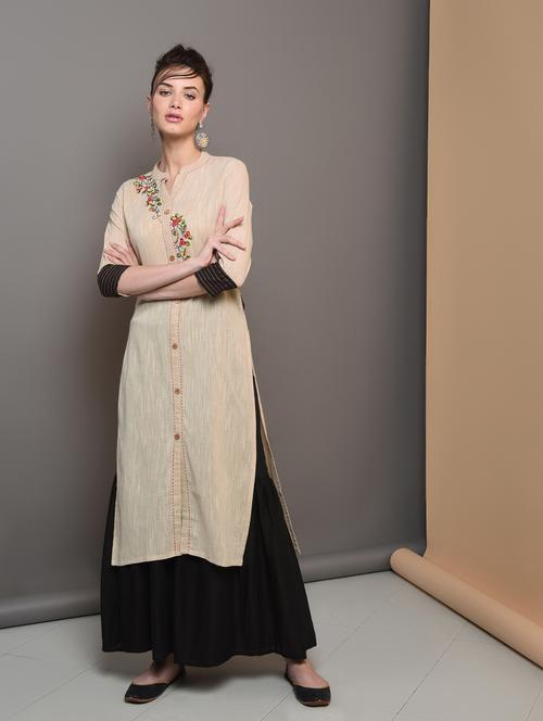 embroidered high-slit kurta - 16680651 - Very Small Image - 1