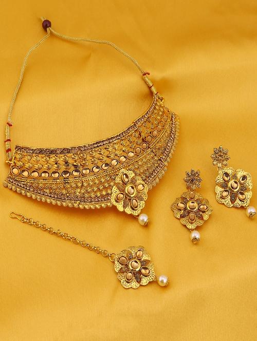 gold necklaces and earring - 16697870 - Very Small Image - 1