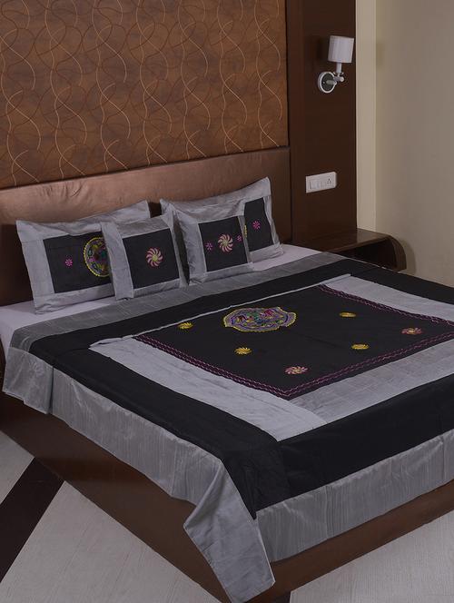 multi polysilk embroidered bed cover with 2 pillow cover & 2 cusion cover set - 16736899 - Very Small Image - 1