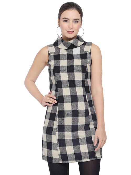 turtle neck checkered a-line dress - 16750836 - Very Small Image - 1