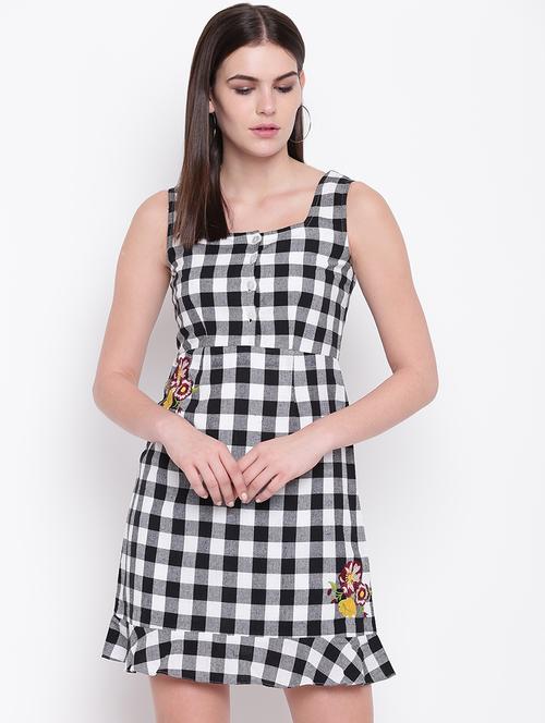 embroidered detail checkered a-line dress - 16756860 - Very Small Image - 1