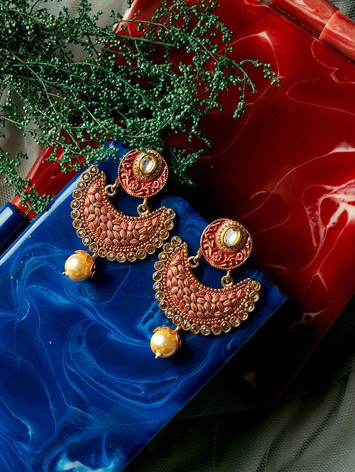 red metal drop earring - 16780342 - Very Small Image - 1