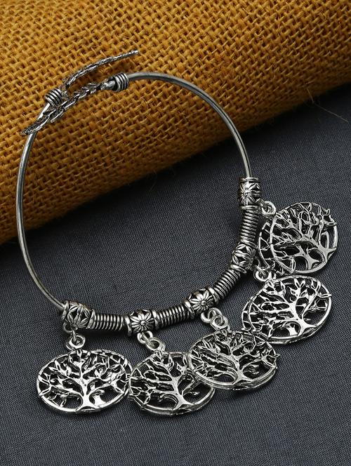 silver metal cuffs bracelet - 16801245 - Very Small Image - 1