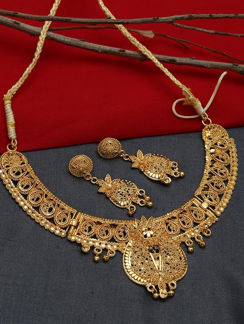 gold metal necklaces and earring - 16801318 - Very Small Image - 1