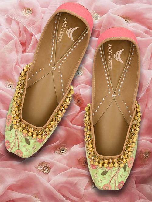 green slip on jutis - 16801591 - Very Small Image - 1