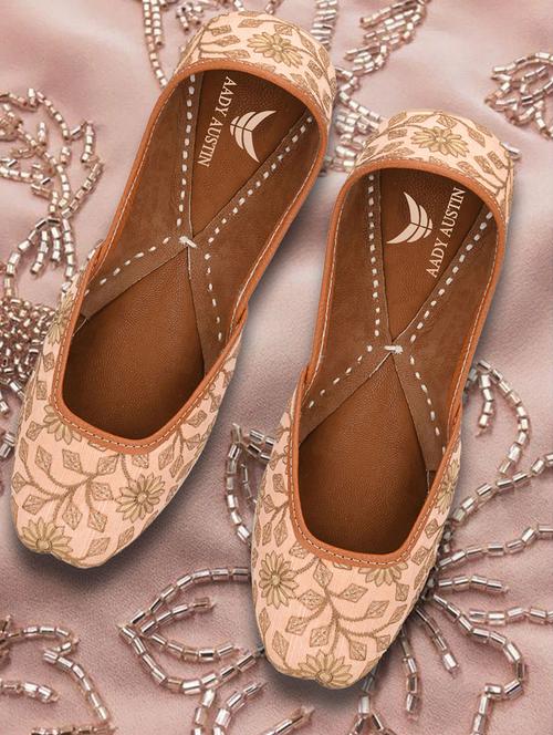 beige slip on jutis - 16801594 - Very Small Image - 1
