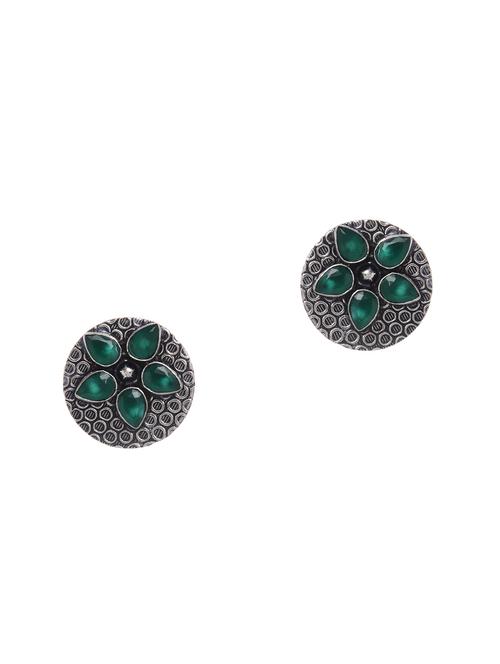 green metal studs earring - 16829850 - Very Small Image - 1