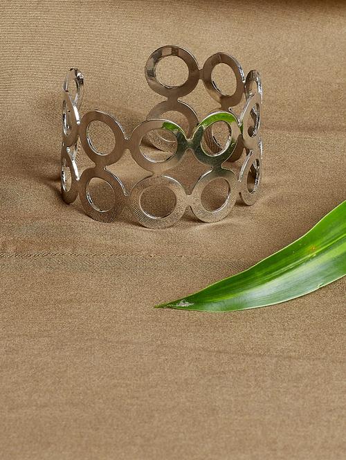 silver metal bangle bracelet - 16831746 - Very Small Image - 1