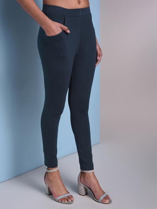solid tapered pant - 16856932 - Very Small Image - 1