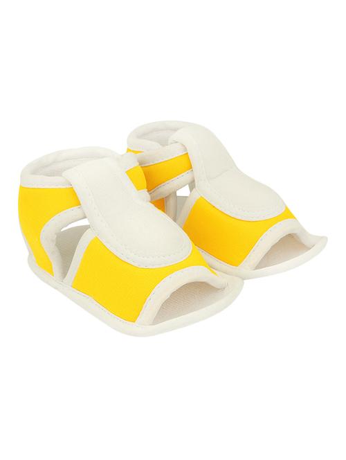 yellow fabric booty - 16871205 - Very Small Image - 1