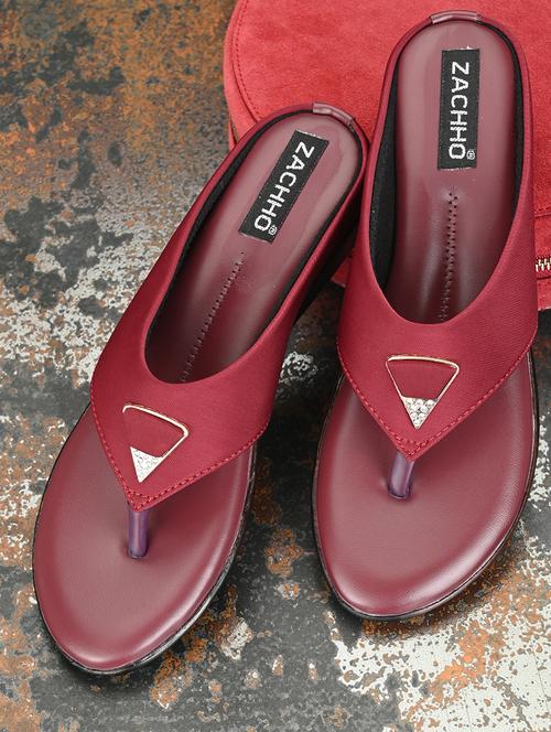 maroon toe separator sandals - 16871703 - Very Small Image - 1