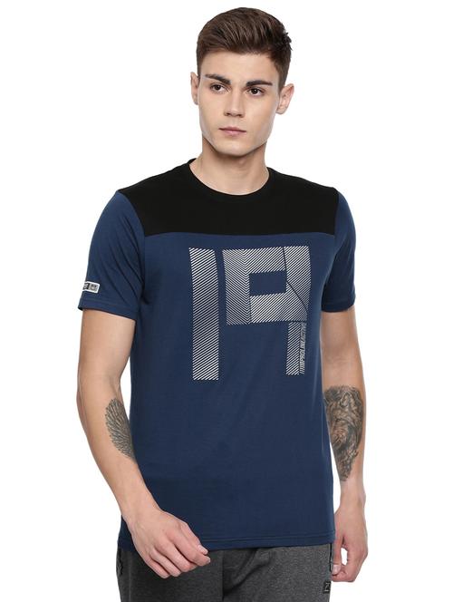 blue color block chest print t-shirt - 16886344 - Very Small Image - 1
