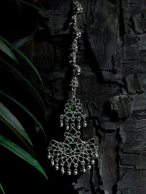 green colored single maang teeka - 16906153 - Very Small Image - 1