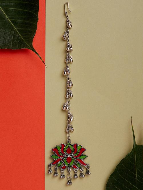 multi colored single maang teeka - 16906156 - Very Small Image - 1