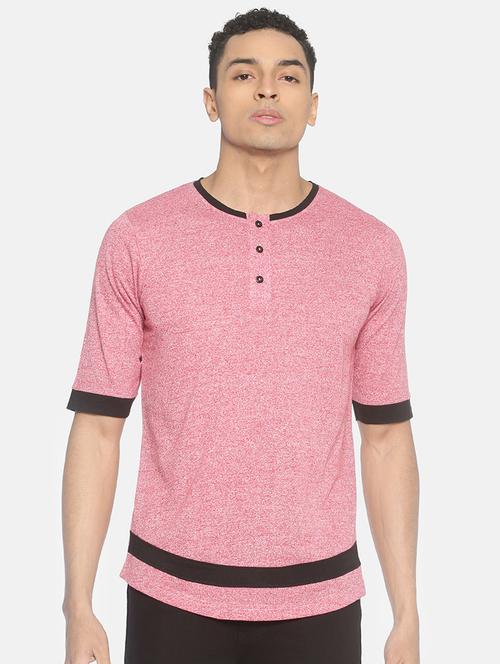 red taped t-shirt - 16919074 - Very Small Image - 1