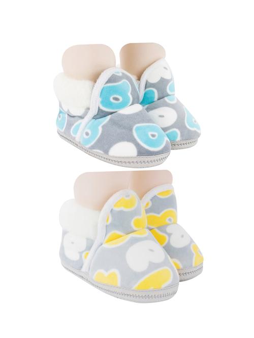set of 2 multi colored fabric booty - 16931993 - Very Small Image - 1
