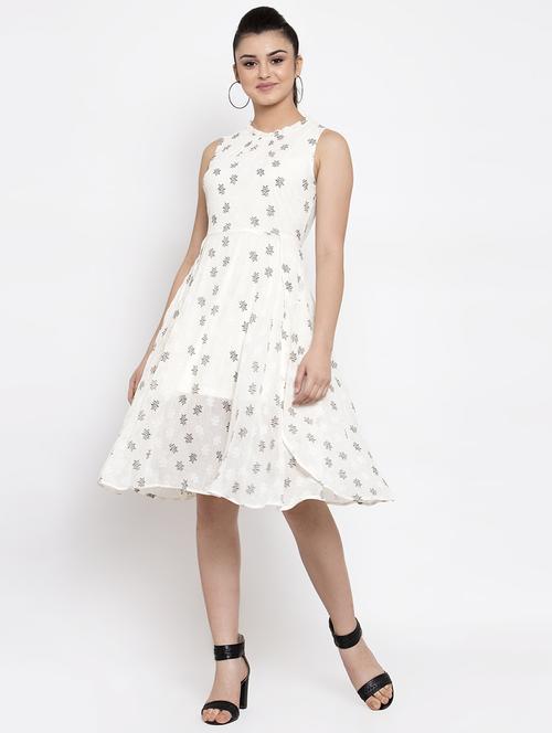 crew neck botanical print flared dress - 16952274 - Very Small Image - 1