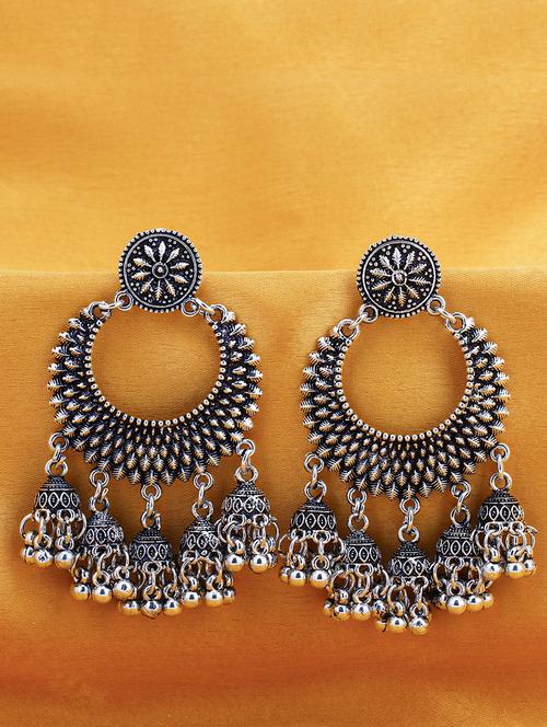silver brass chandellier earring - 16965078 - Very Small Image - 1