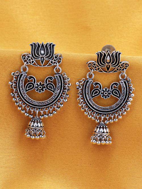 silver brass chandellier earring - 16965106 - Very Small Image - 1
