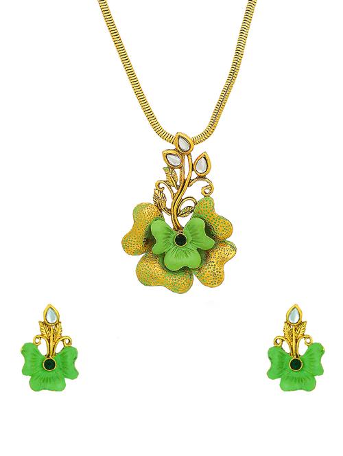 green gold brass pendants and earring - 16968094 - Very Small Image - 1