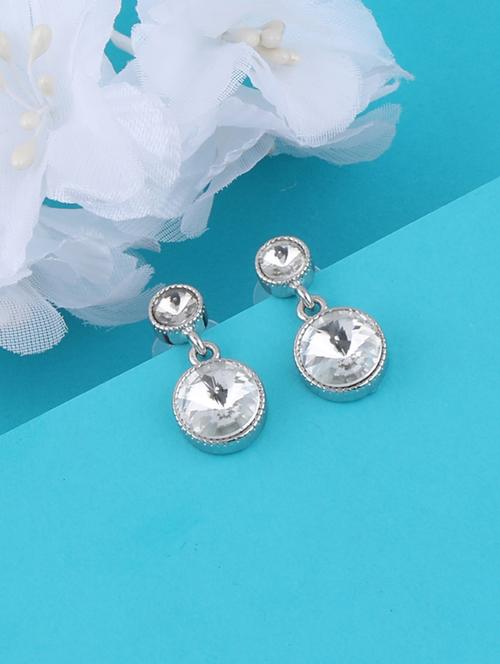 silver metal studs earring - 16979636 - Very Small Image - 1