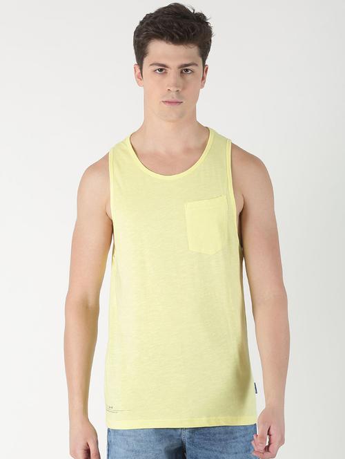 yellow solid pocket t-shirt - 16983402 - Very Small Image - 1