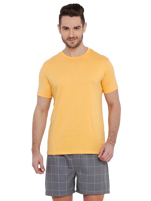 yellow solid t-shirt with grey checkered boxers - 16988239 - Very Small Image - 1
