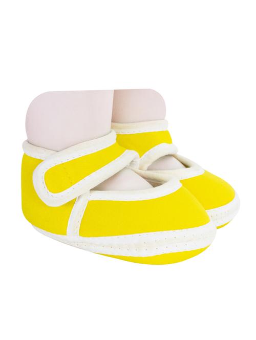 yellow fabric booty - 16995712 - Very Small Image - 1