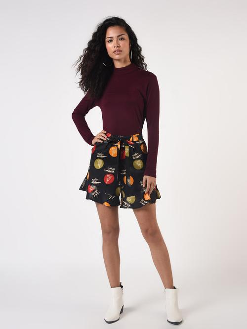 high rise abstract shorts - 17006488 - Very Small Image - 1