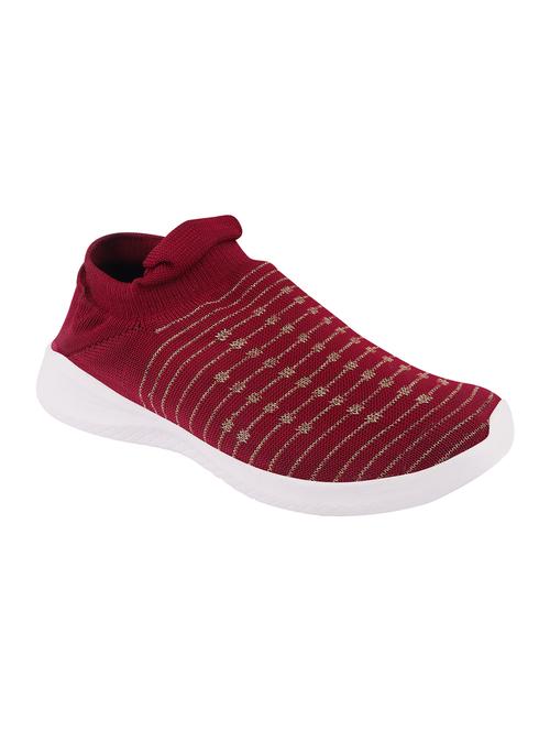 maroon slip on sports shoes - 17026546 - Very Small Image - 1