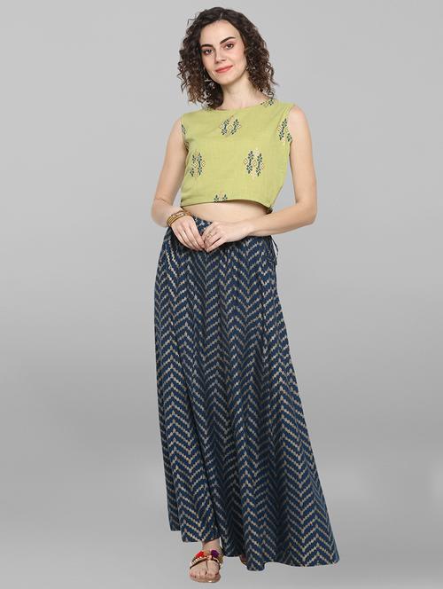 crop top skirt set - 17085566 - Very Small Image - 1
