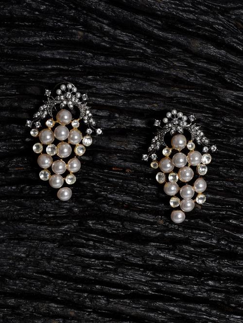 silver metal drop earring - 17086965 - Very Small Image - 1