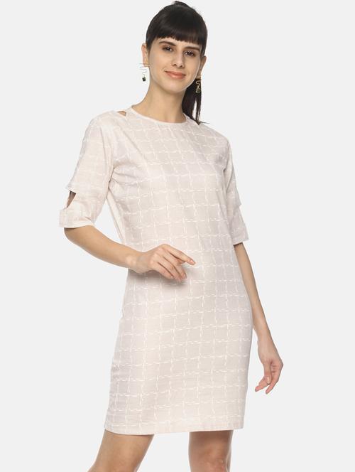 cut out detail grid pattern sheath dress - 17096291 - Very Small Image - 1
